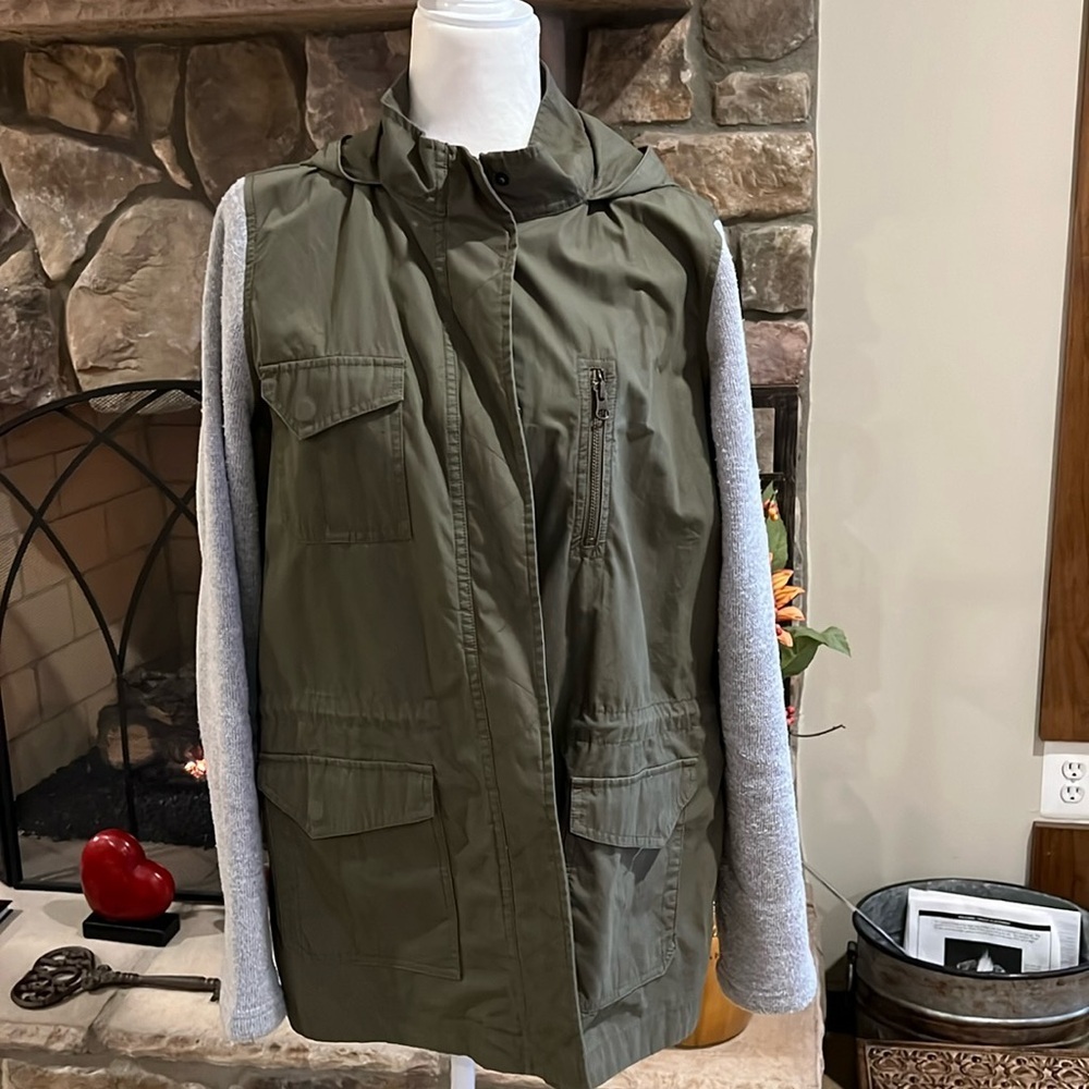 Orvis canvas jacket with sweater sleeves. Very good used condition. XL